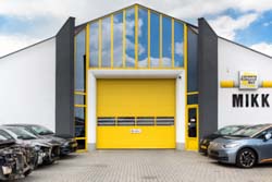 Industriele Bedrijfsdeur Umbra met beglazing | Deurtechnieken.nl